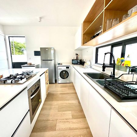 Into The Sea - Modern Home Close To The Beach アルビオン エクステリア 写真