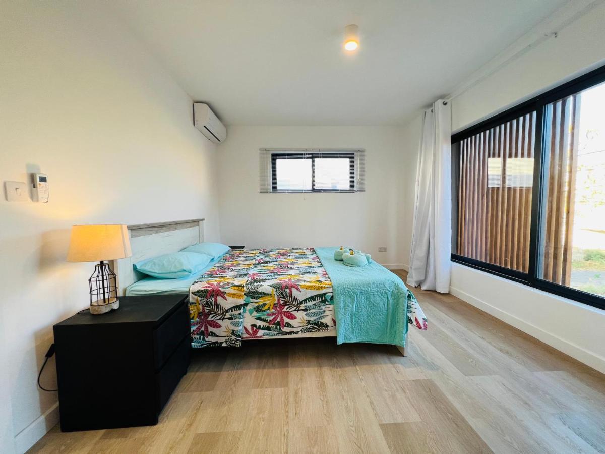 Into The Sea - Modern Home Close To The Beach アルビオン エクステリア 写真